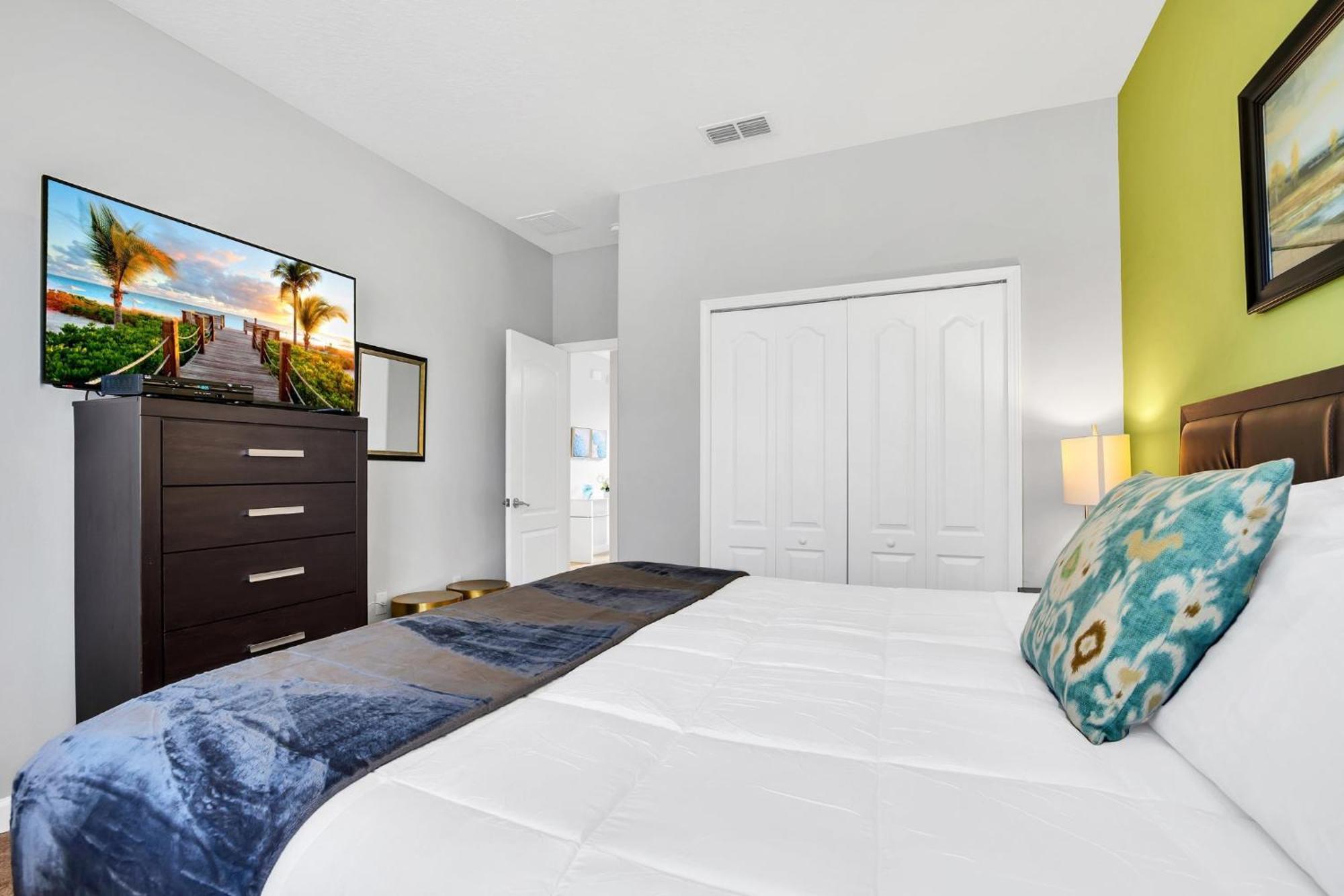 9008 Paradise Palms Blissful Haven 5-bed Oasis Of Luxury And Tranquility *
