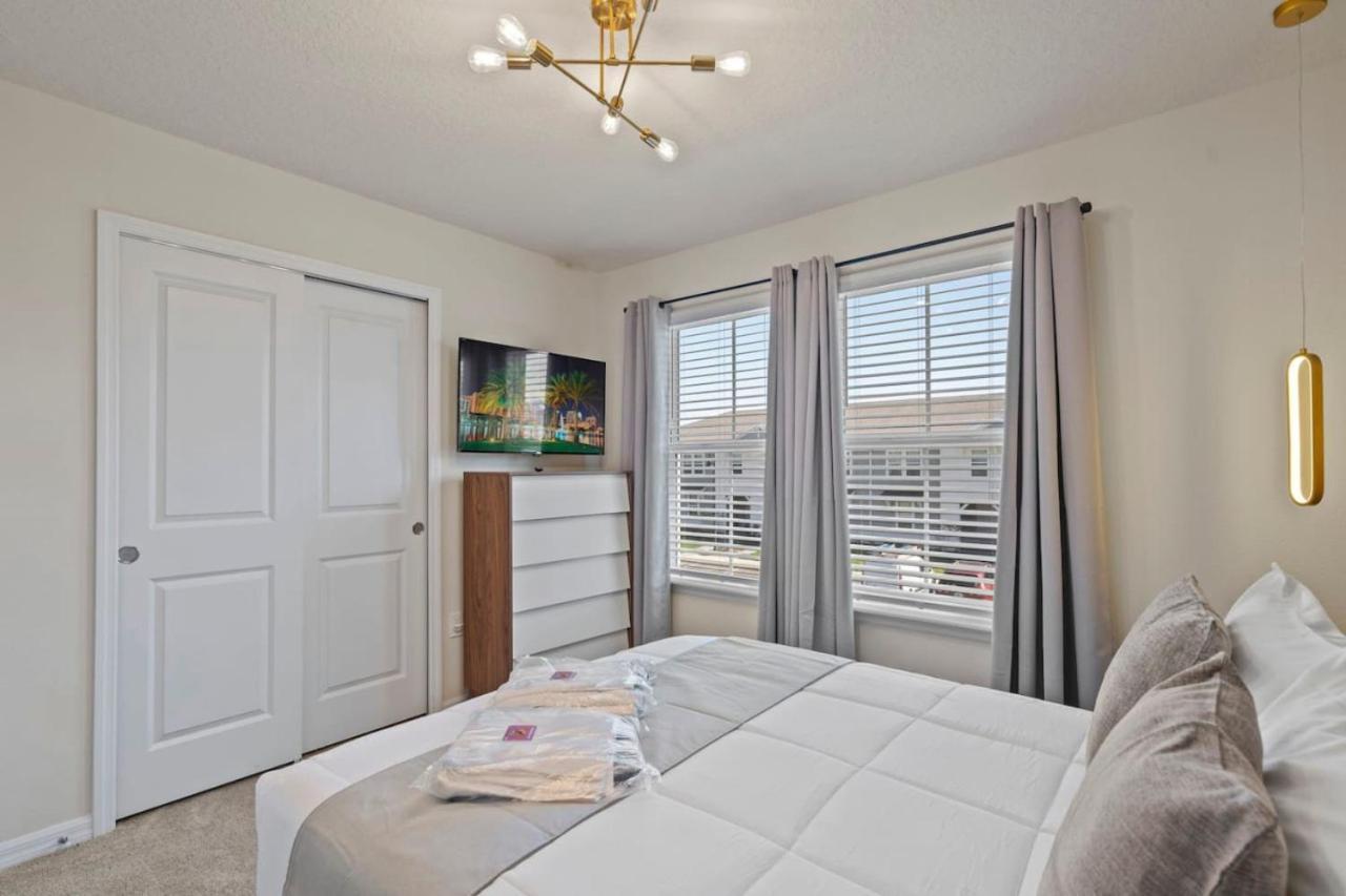 5 Bedroom 5 Bathroom Windsor Cay 1289 Orlando