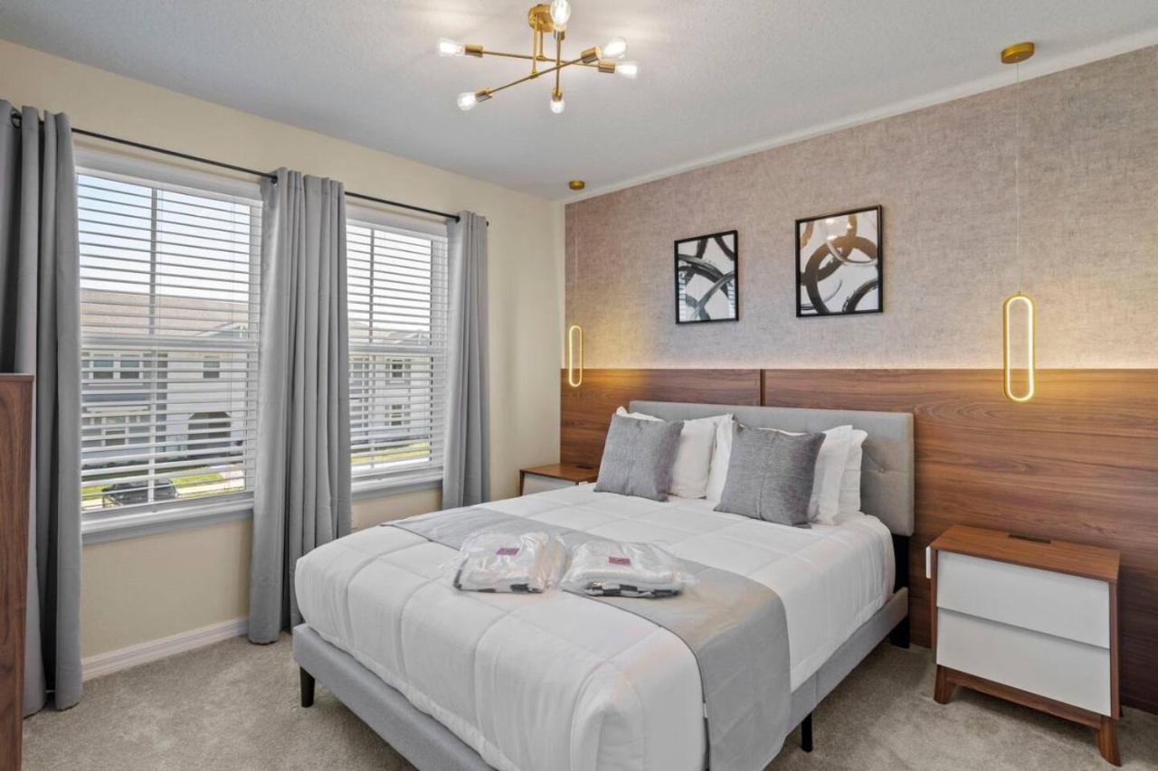 5 Bedroom 5 Bathroom Windsor Cay 1289 Holiday home *