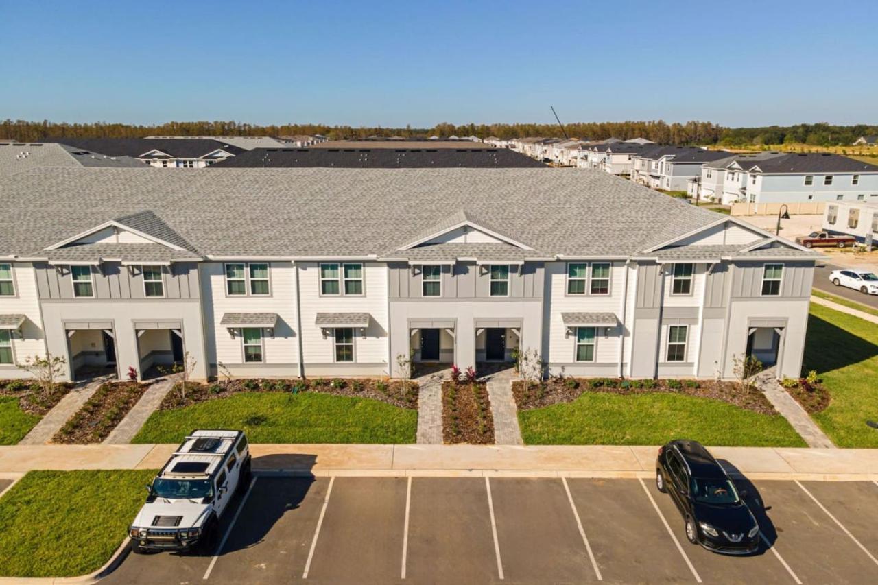 5 Bedroom 5 Bathroom Windsor Cay 1289 Holiday home *
