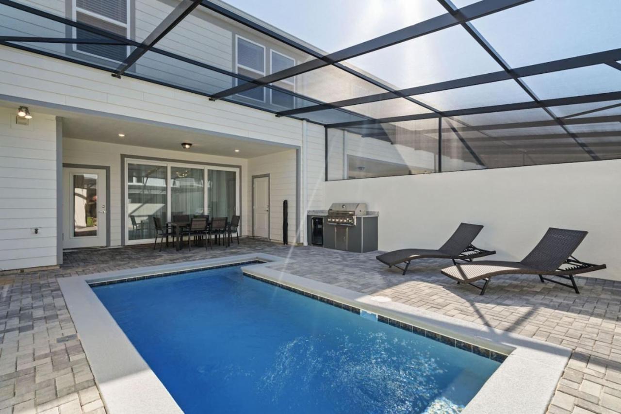 Holiday home 5 Bedroom 5 Bathroom Windsor Cay 1289
