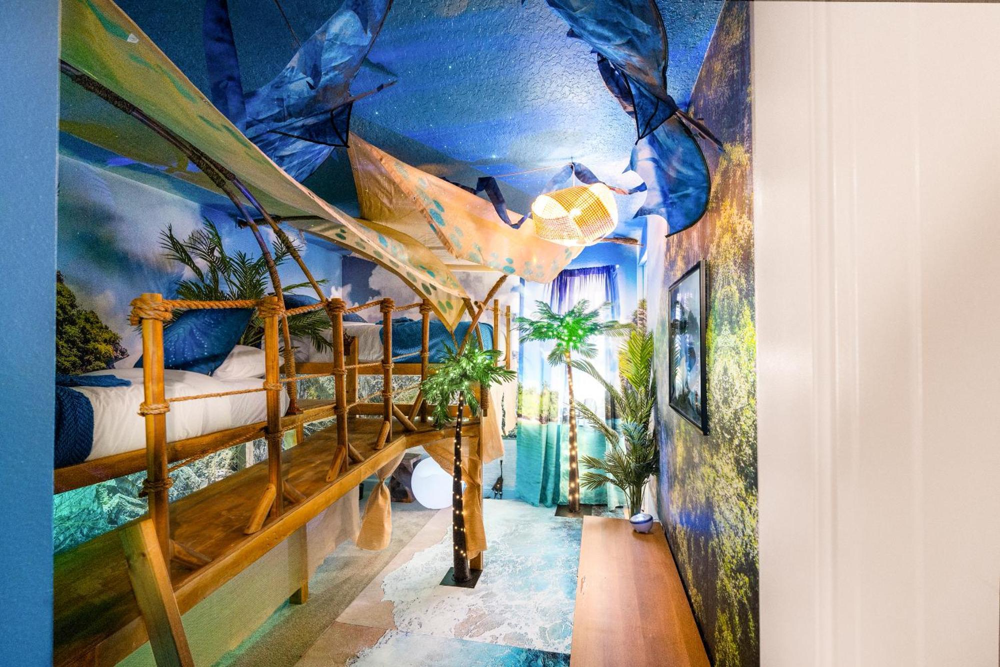 Featured On Tv! Epic Game Room, Theater, Private Pool & Hot Tub Holiday home Orlando