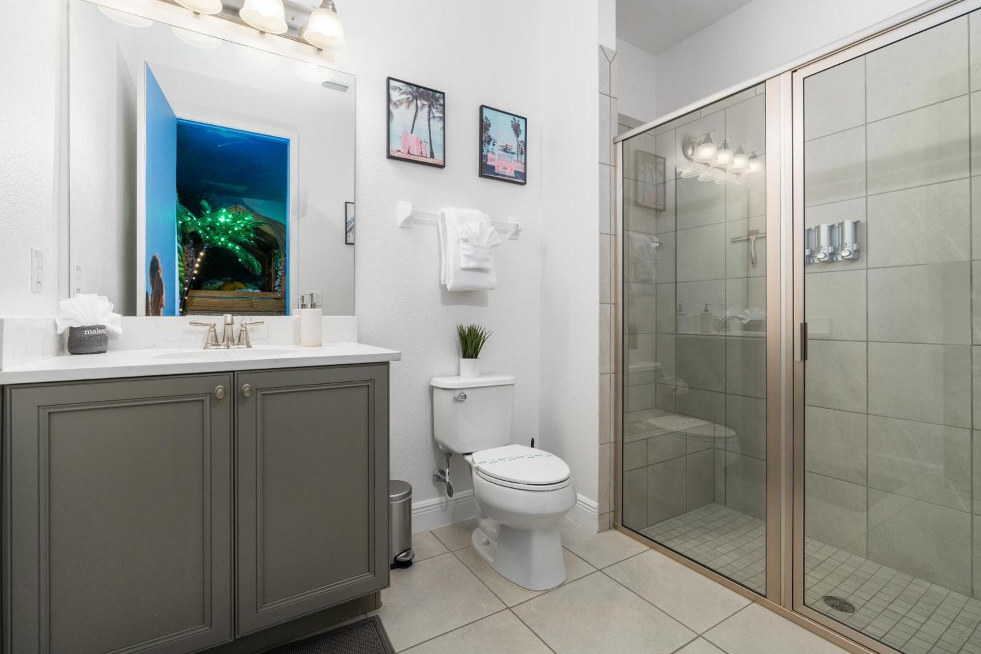 Featured On Tv! Epic Game Room, Theater, Private Pool & Hot Tub Holiday home