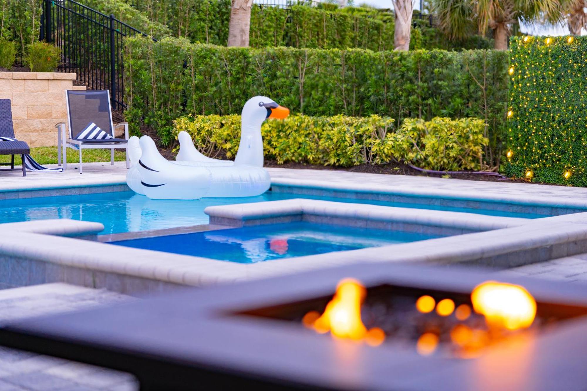 Featured On Tv! Epic Game Room, Theater, Private Pool & Hot Tub *