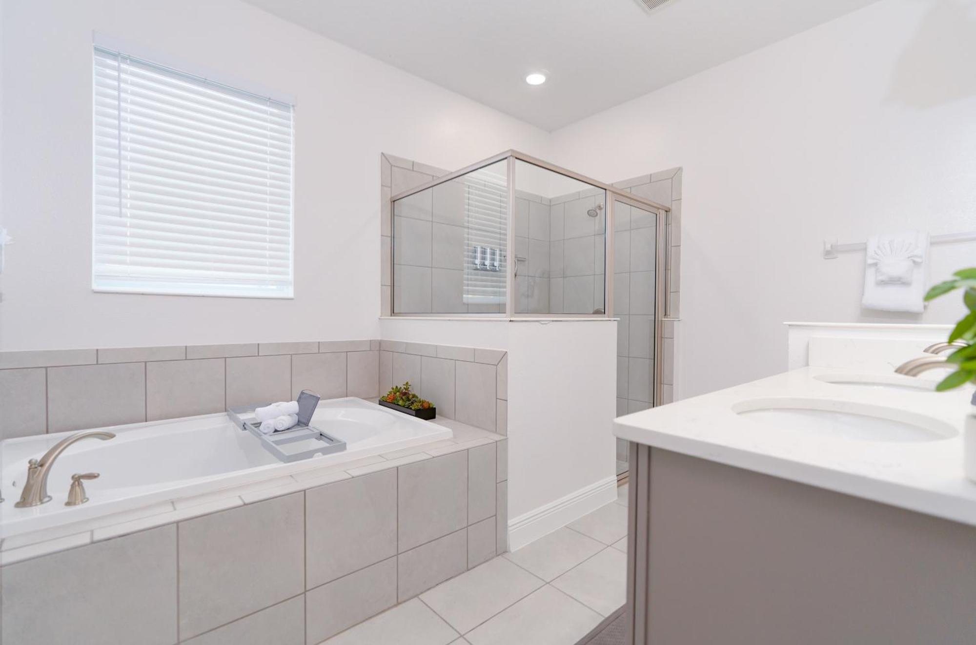 Featured On Tv! Epic Game Room, Theater, Private Pool & Hot Tub Holiday home *