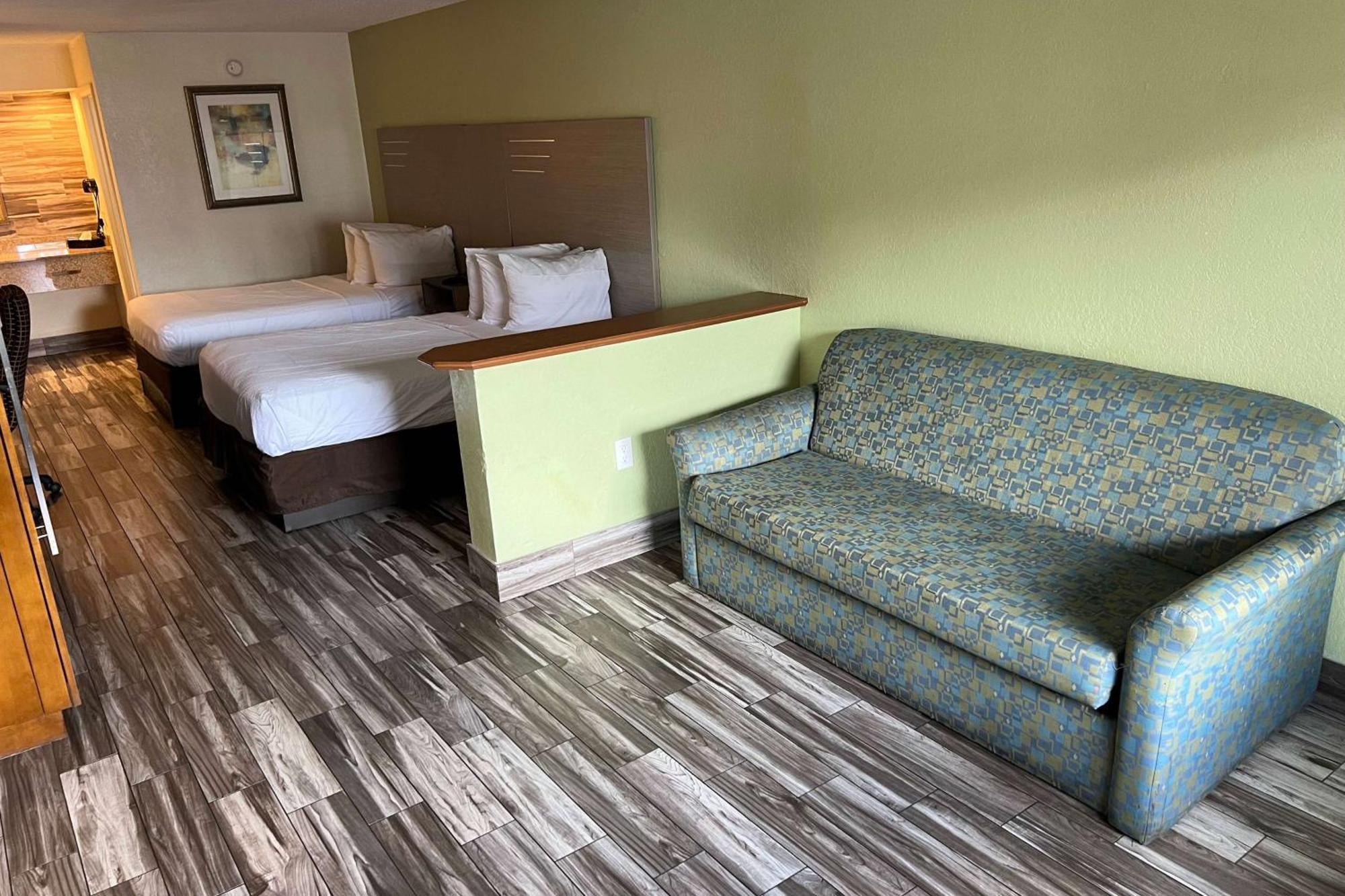 Baymont By Wyndham Downtown