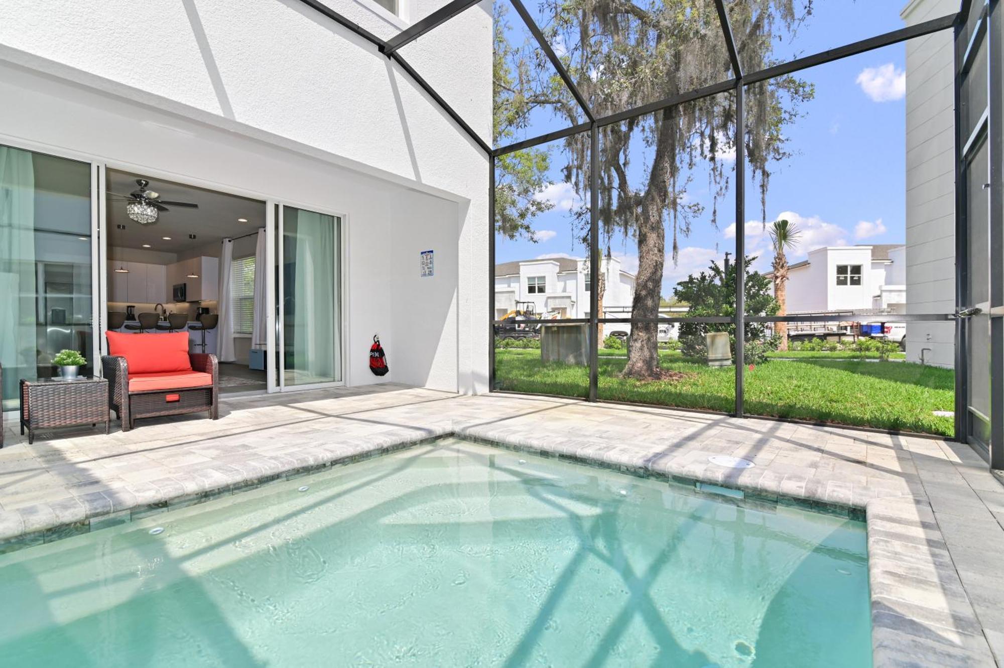 New Luxury Dream Vacation With Gym, 70 Inch Tv, Private Pool, 4 Bedrooms, 3 Full Baths, High Speed Wifi * Orlando