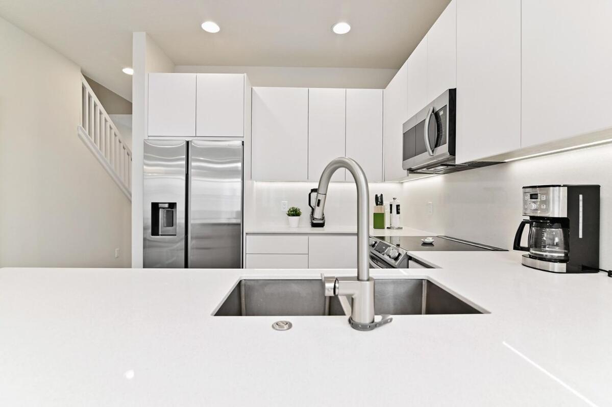 Holiday home New Luxury Dream Vacation With Gym, 70 Inch Tv, Private Pool, 4 Bedrooms, 3 Full Baths, High Speed Wifi Orlando