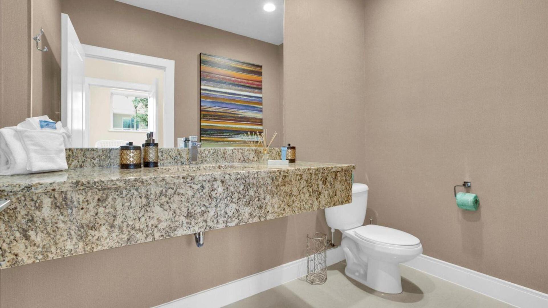 Book Now: Townhome 6440 Near Magic