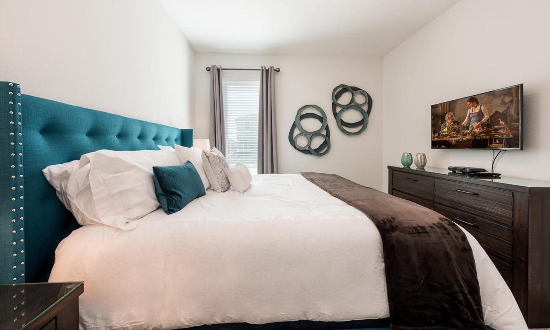 Luxury Private With Large Pool On Encore At Reunion 4433 Villa