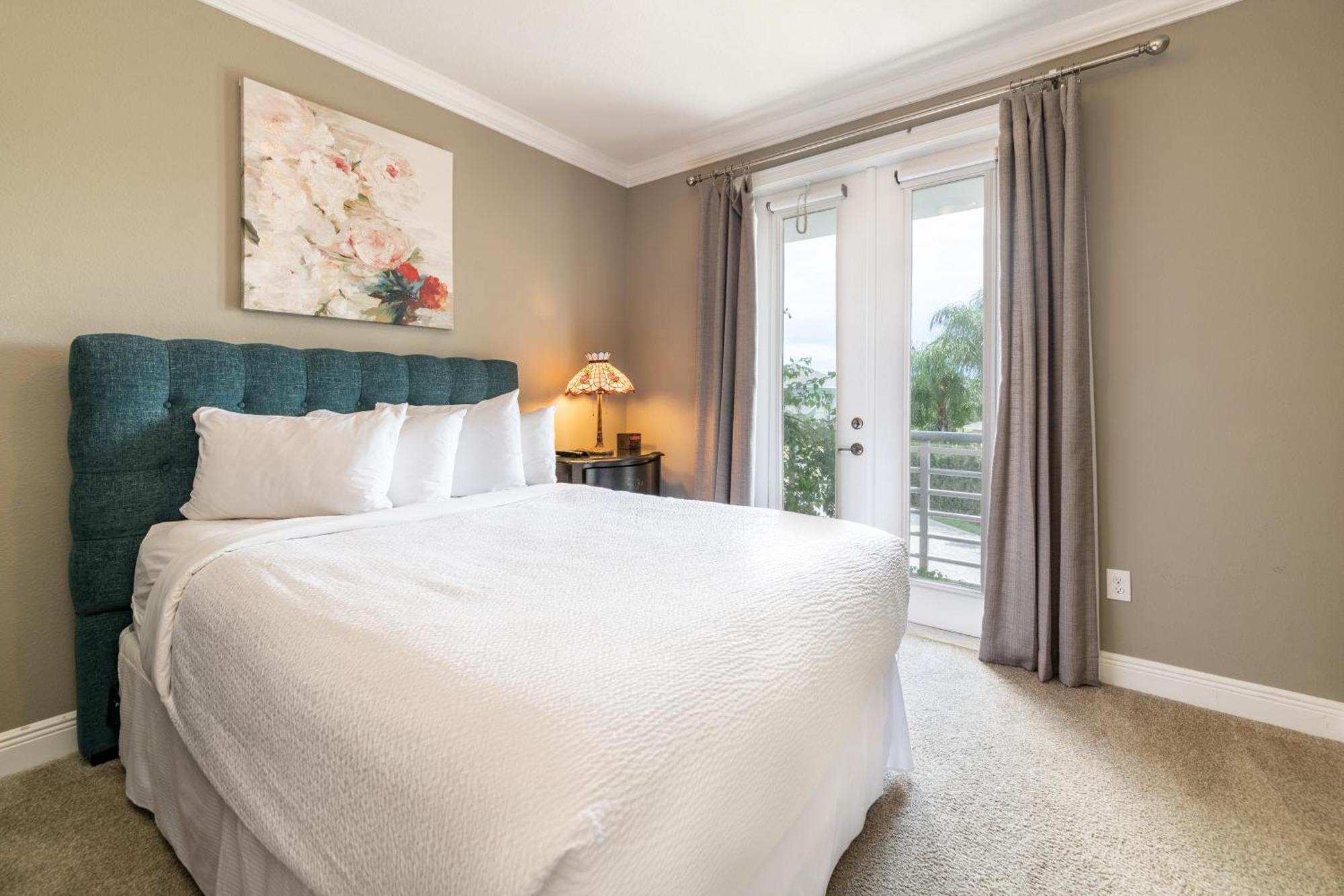 Brilliant Home: Disney-adjacent With Private Pool And Game Holiday home *