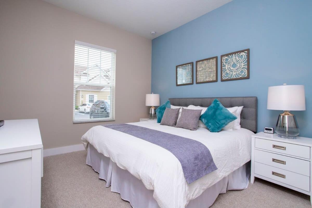 Gorgeous 4 Bedroom Family Friendly Close To 7573 Holiday home