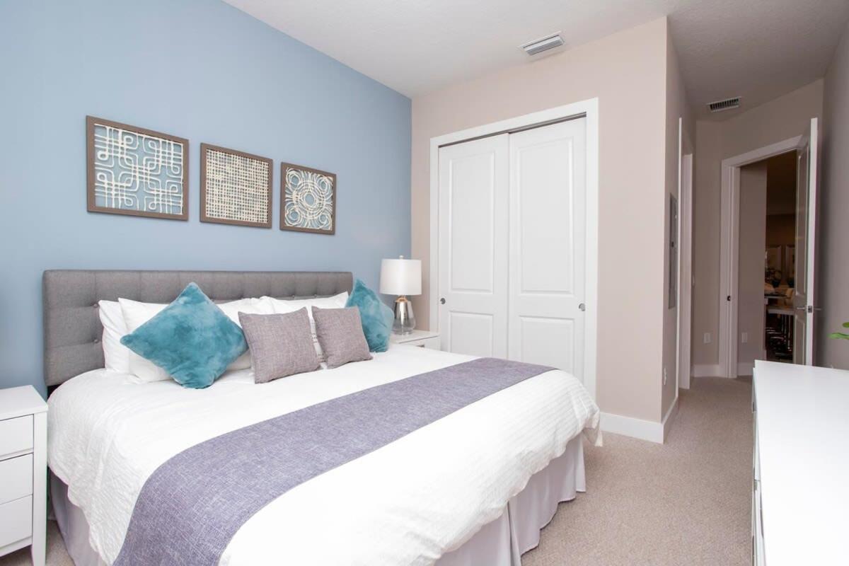 Gorgeous 4 Bedroom Family Friendly Close To 7573 Holiday home