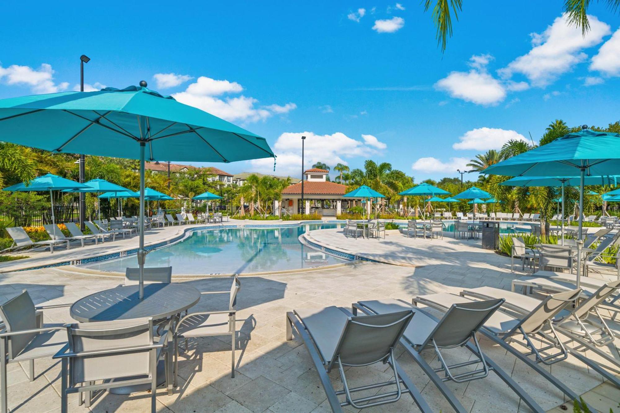 5025 Shoreway Loop #203 Apartment *