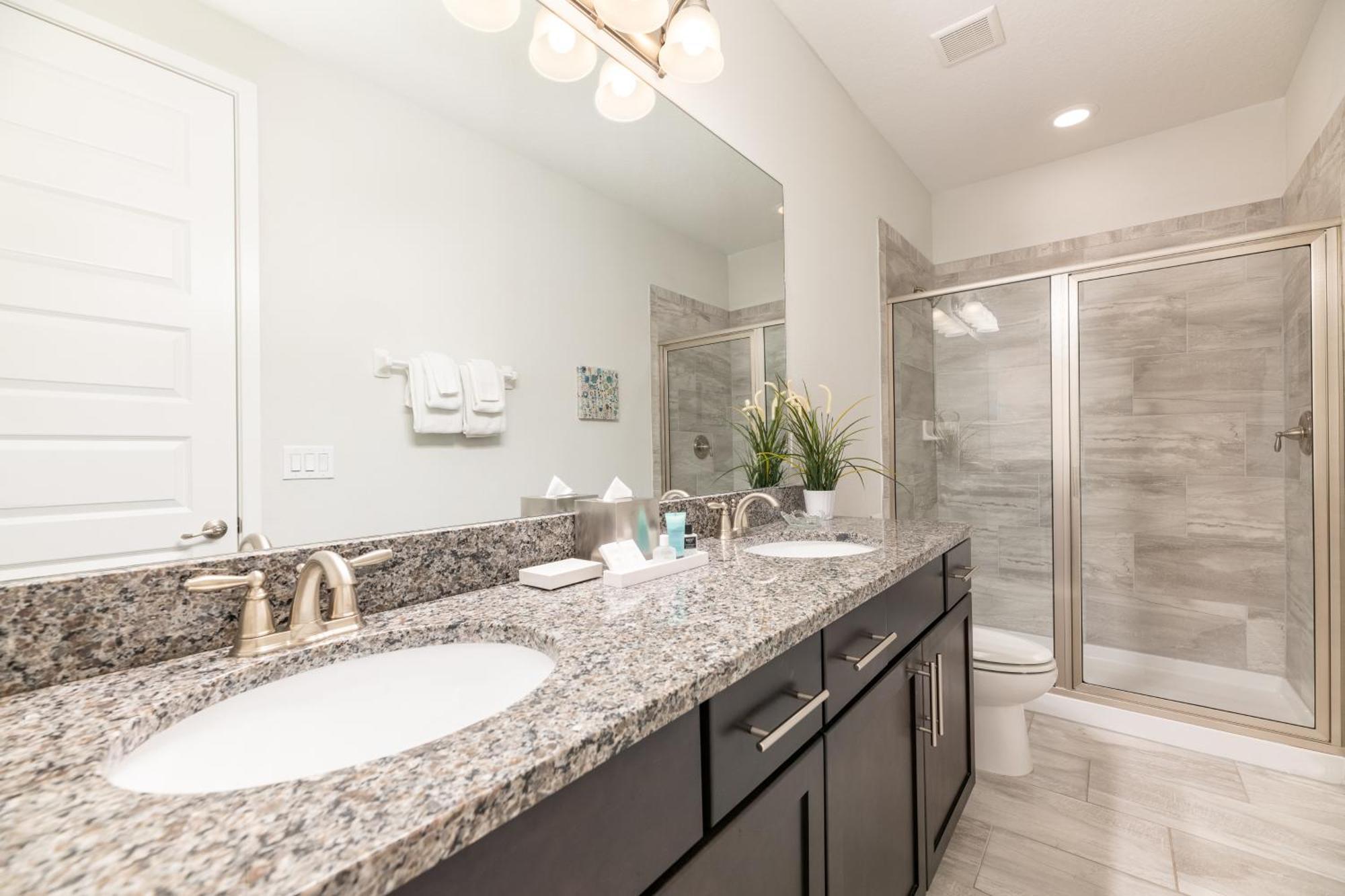 Amazing With Game And Private Pool Near By Rentyl - 7649w