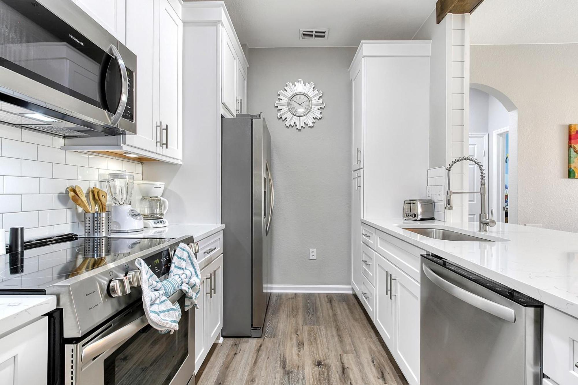 The Perch-2 Miles From Disney, Movie Theatre & Water Park *