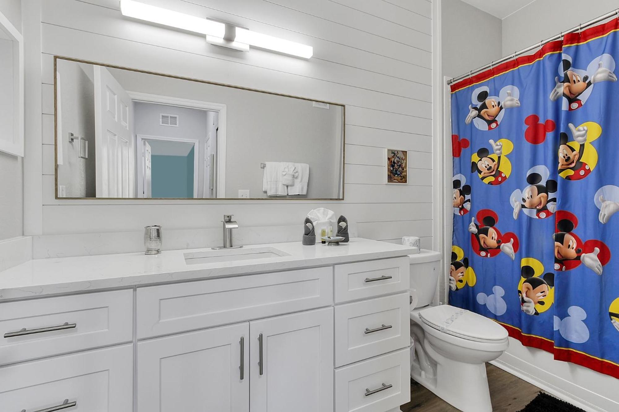 Apartment The Perch-2 Miles From Disney, Movie Theatre & Water Park