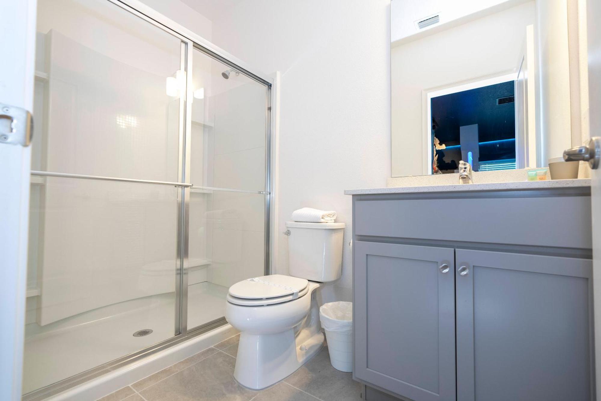 Holiday home New 5bed Townhome Close To Sea World 10269 *