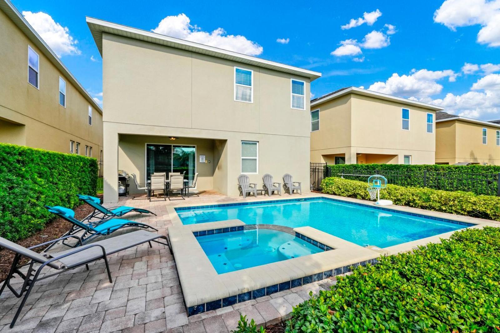 Spacious With Private Pool, Themed And Game Near - 341pn Holiday home