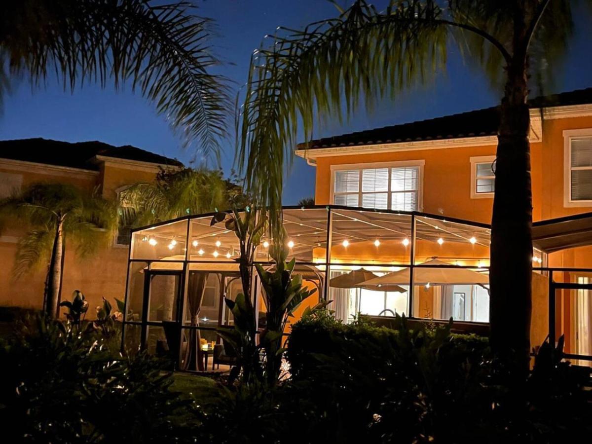 By Themed Jacuzzi Pool 2666 Holiday home