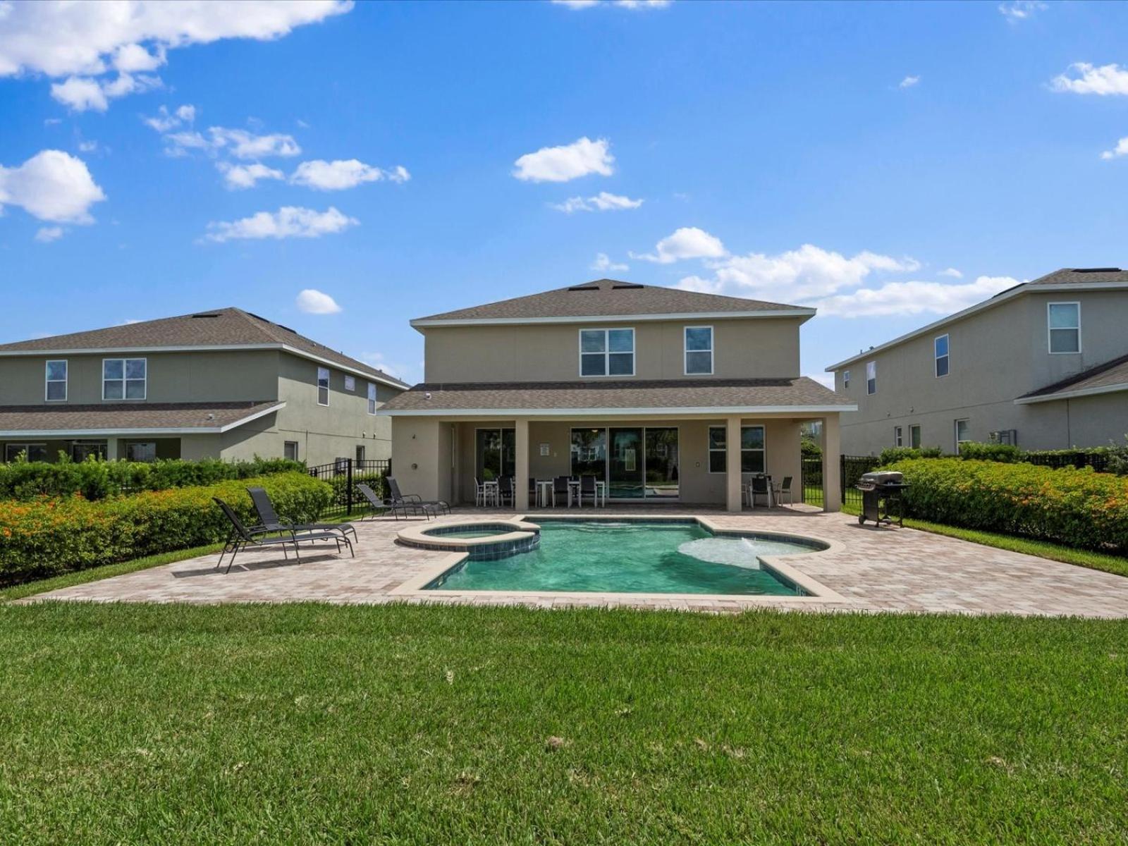Unique With Media Room, Theme And Private Pool Near With Access By Rentyl - 7716f