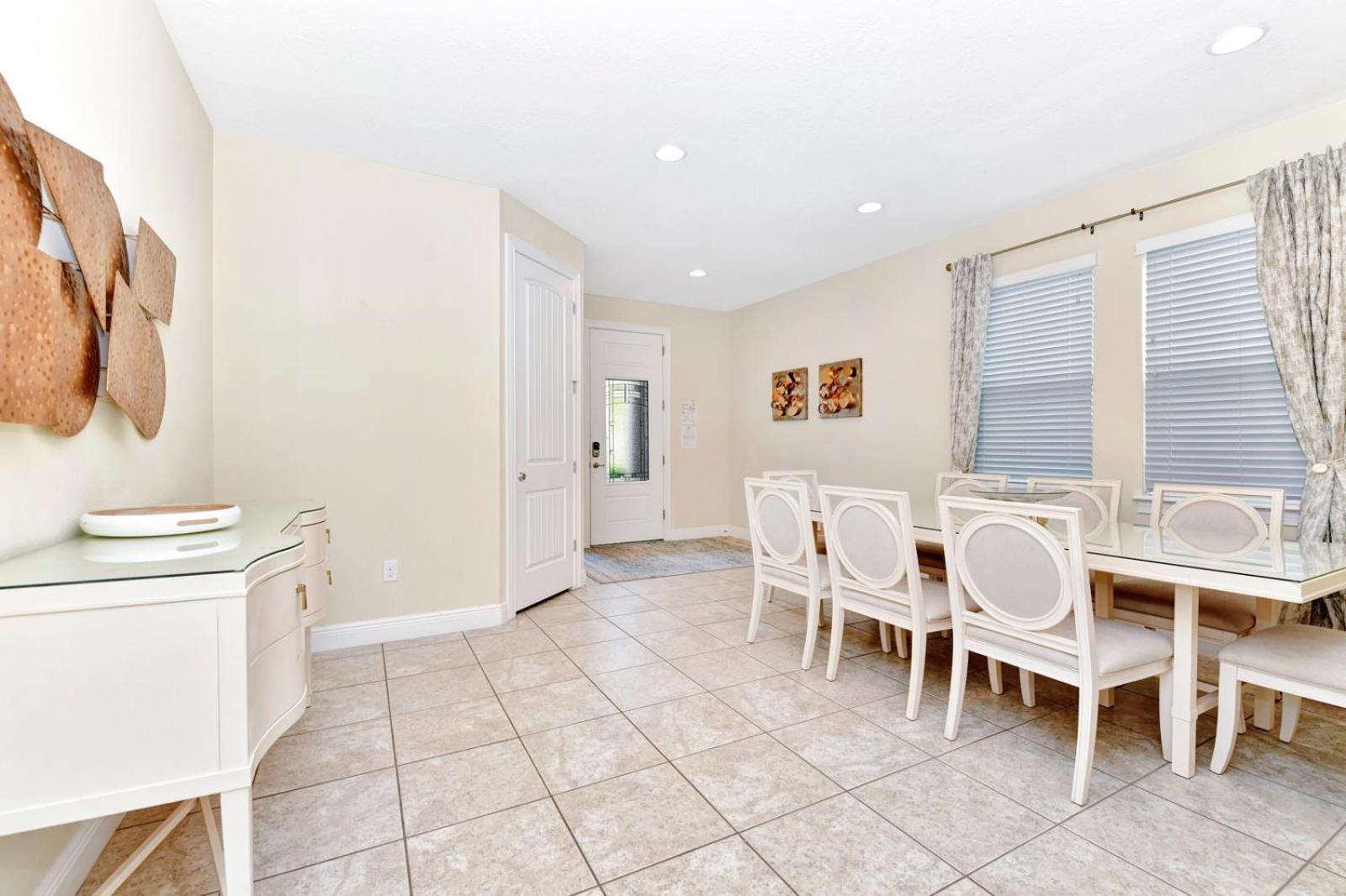 Spacious With Private Pool And Game Near With Amenities By Rentyl 660l Holiday home