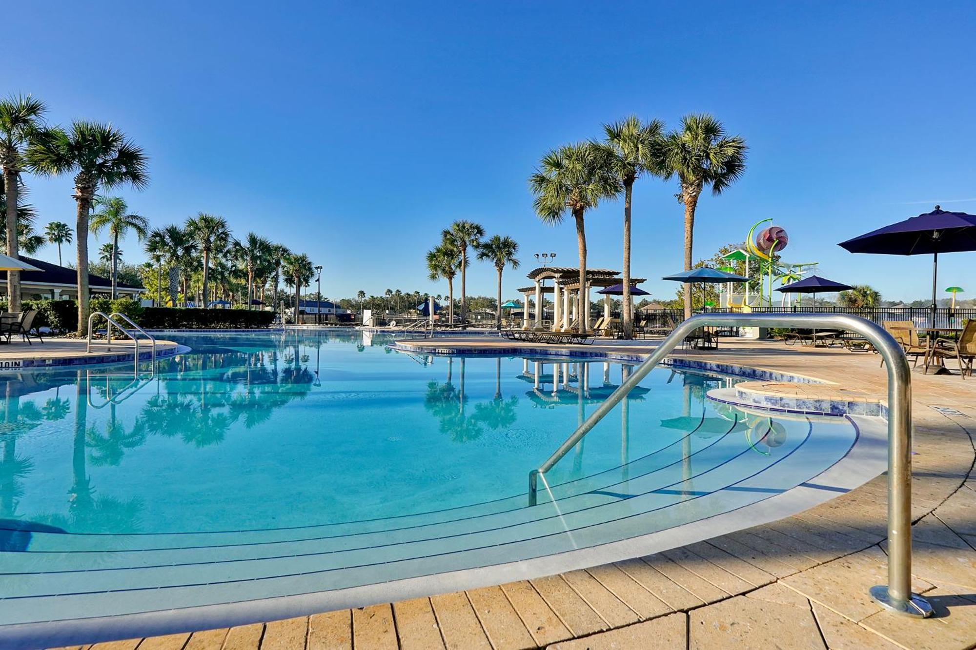 The Perch-2 Miles From Disney, Movie Theatre & Water Park