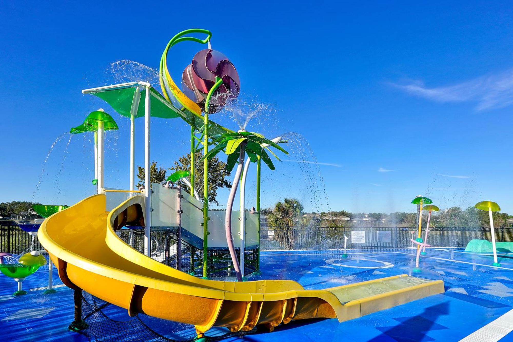 The Perch-2 Miles From Disney, Movie Theatre & Water Park