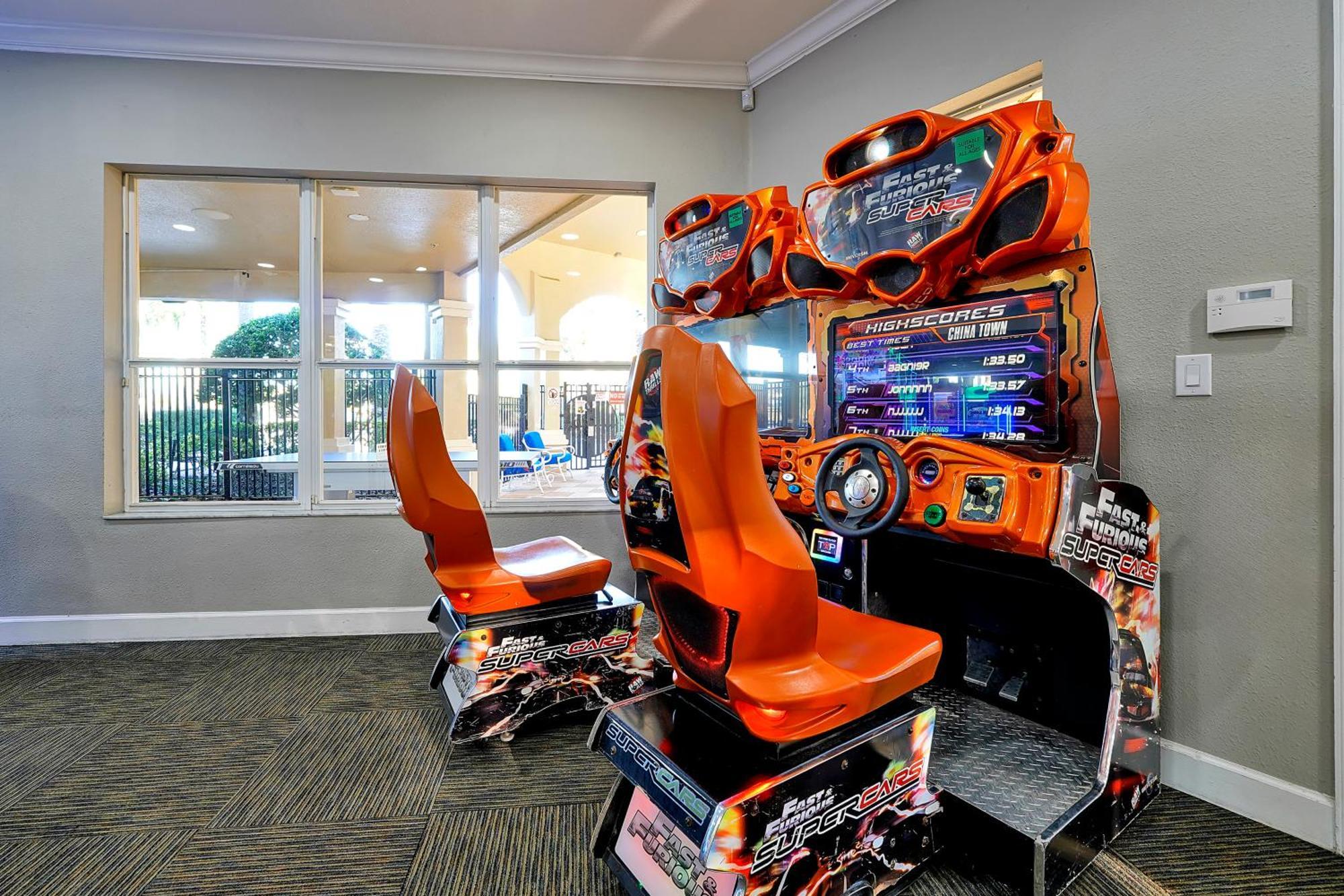 The Perch-2 Miles From Disney, Movie Theatre & Water Park *