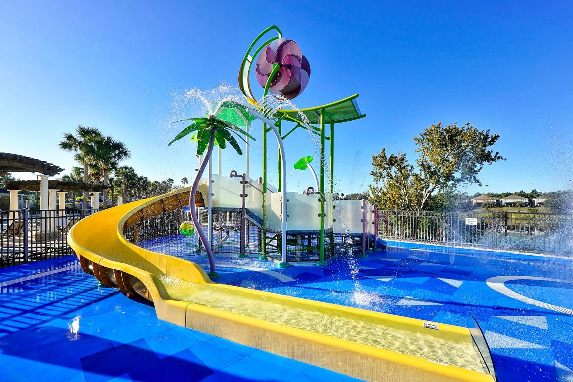 The Perch-2 Miles From Disney, Movie Theatre & Water Park Apartment *