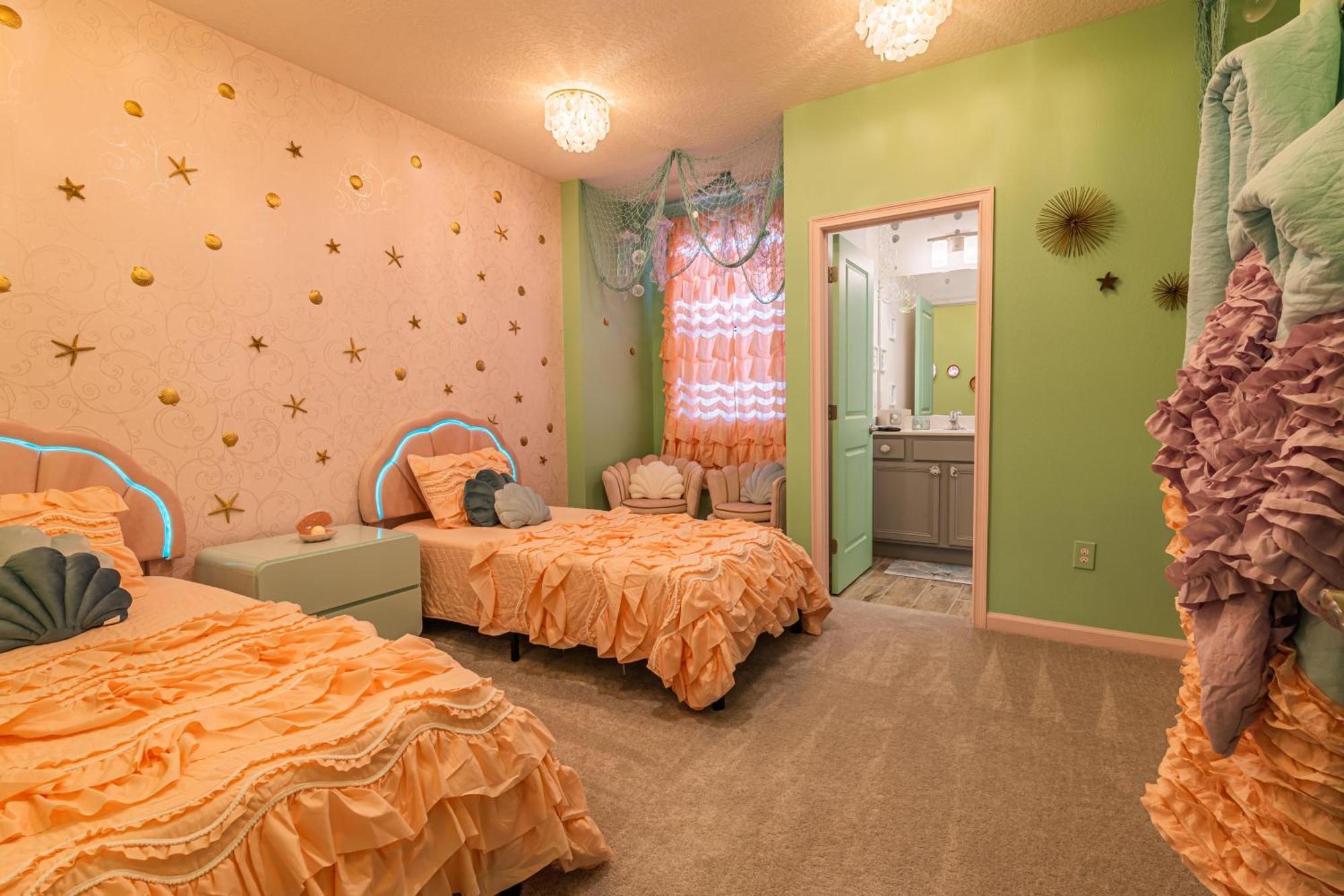 Holiday home Dream House Com 12 Themed Bedrooms 5851