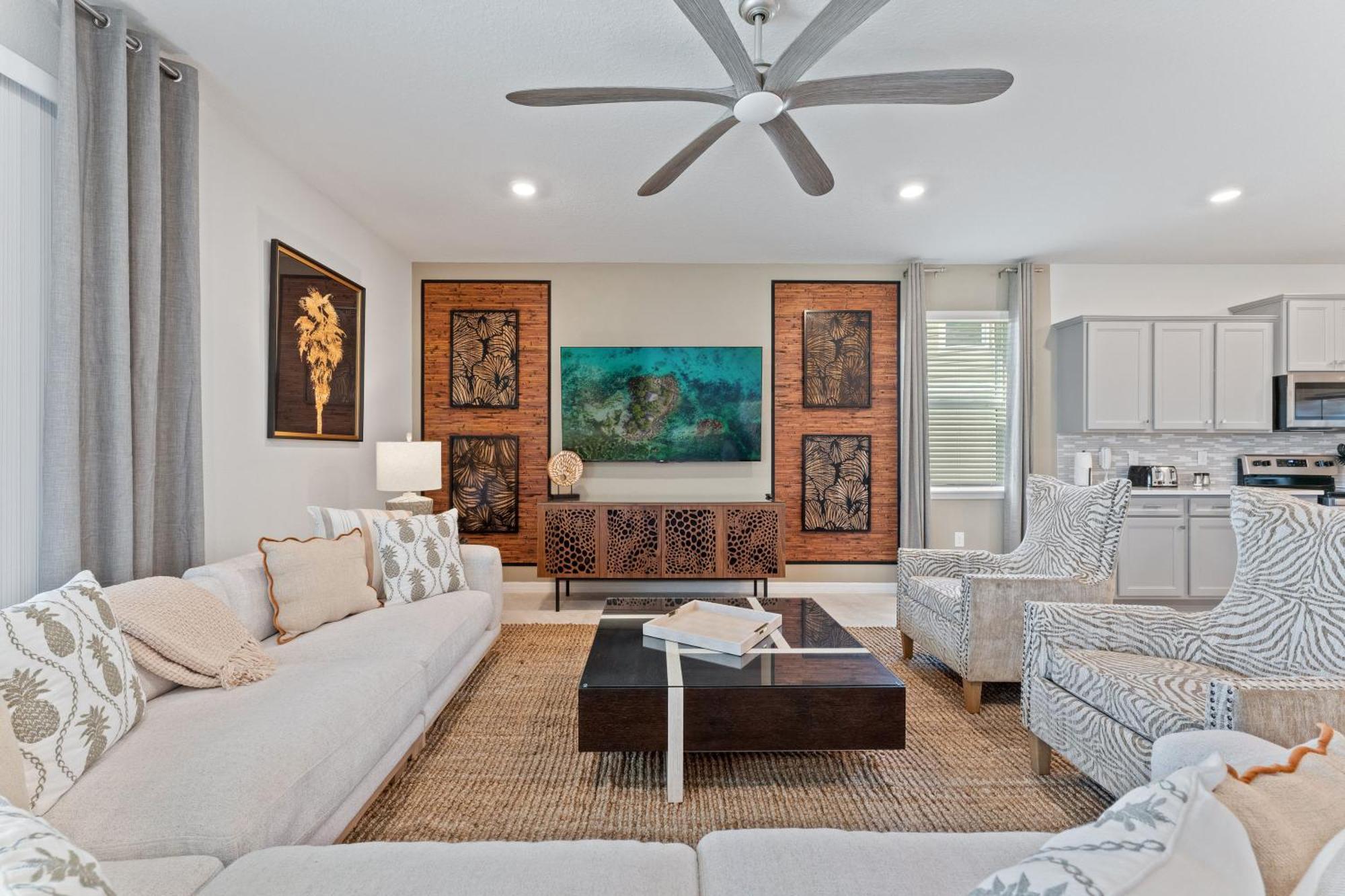 New Themed Villa, Heated Pool And In Windsor Cay Villa