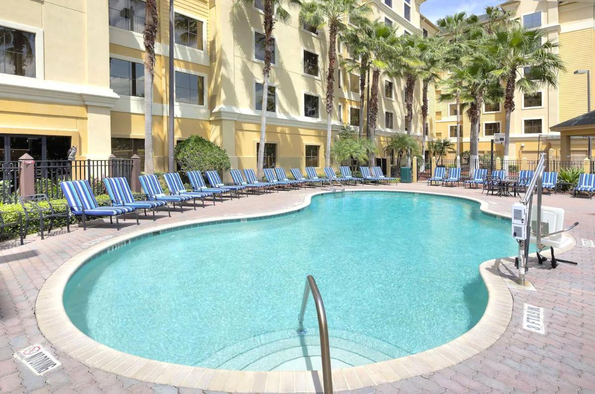 Apartment 7601 Canada Avenue 433