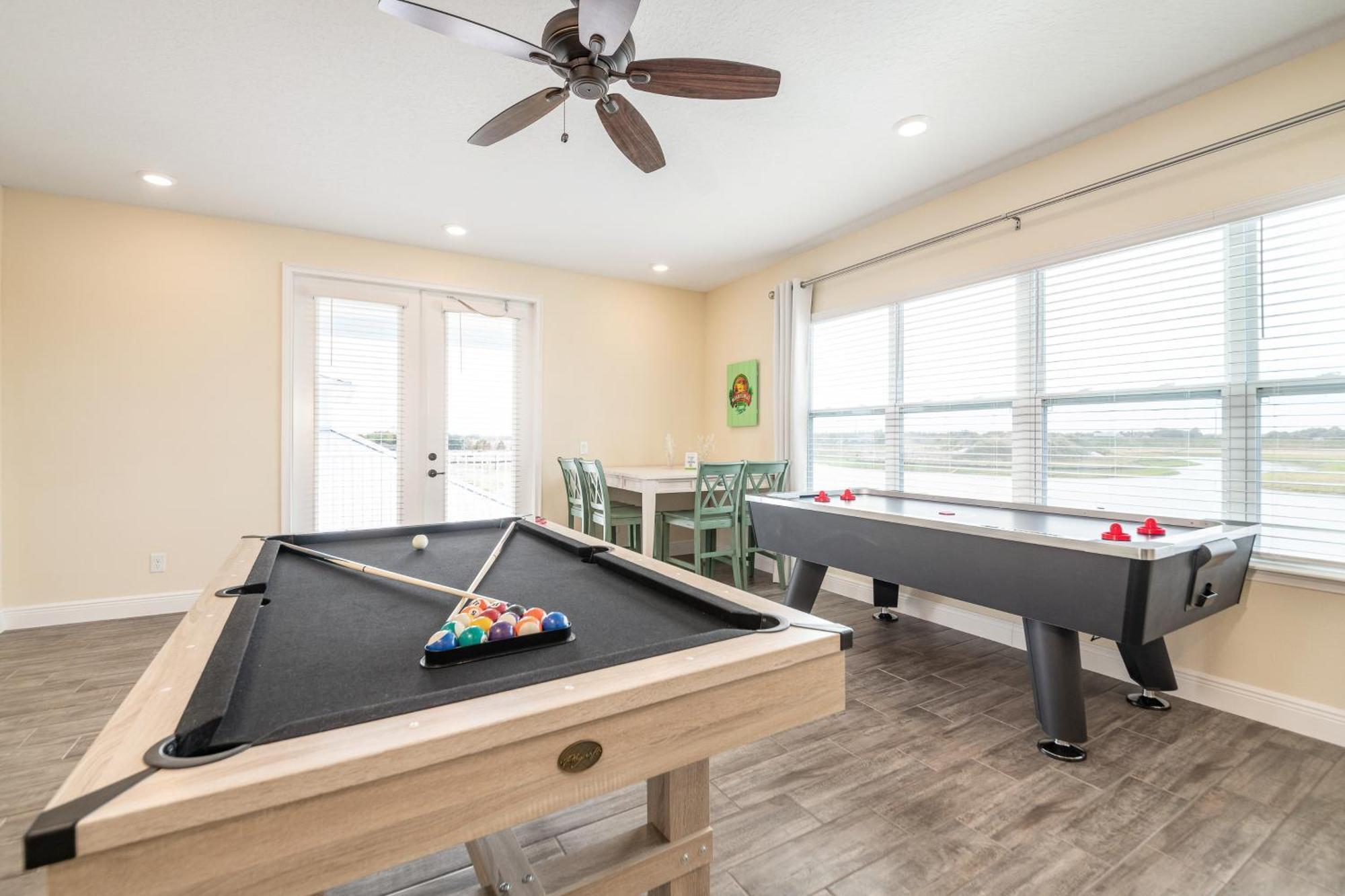 3 Story With Private Pool Near With Margaritaville Access - 8105su Holiday home Orlando