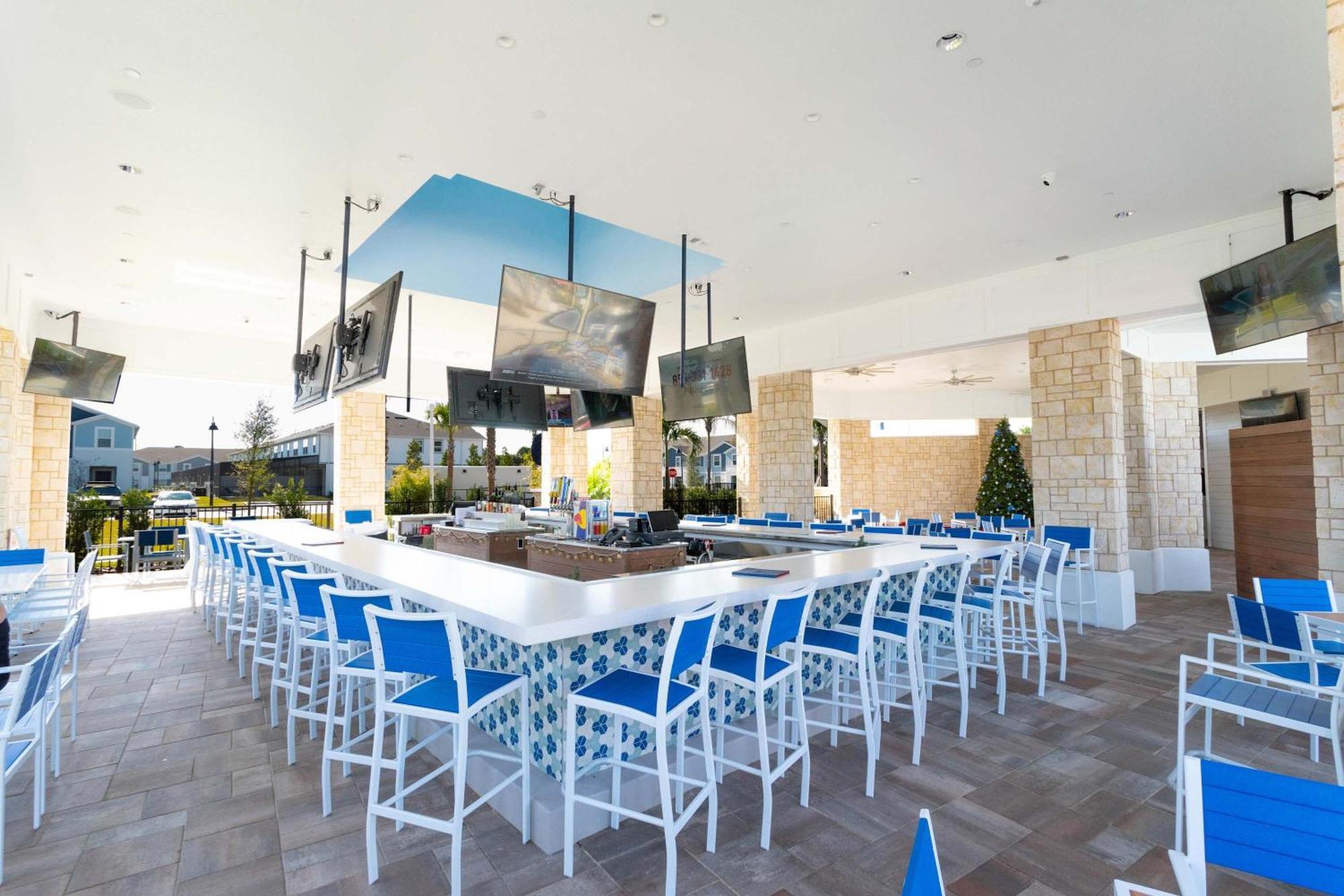 Chic 10br Retreat With Themed & Pool Holiday home Orlando