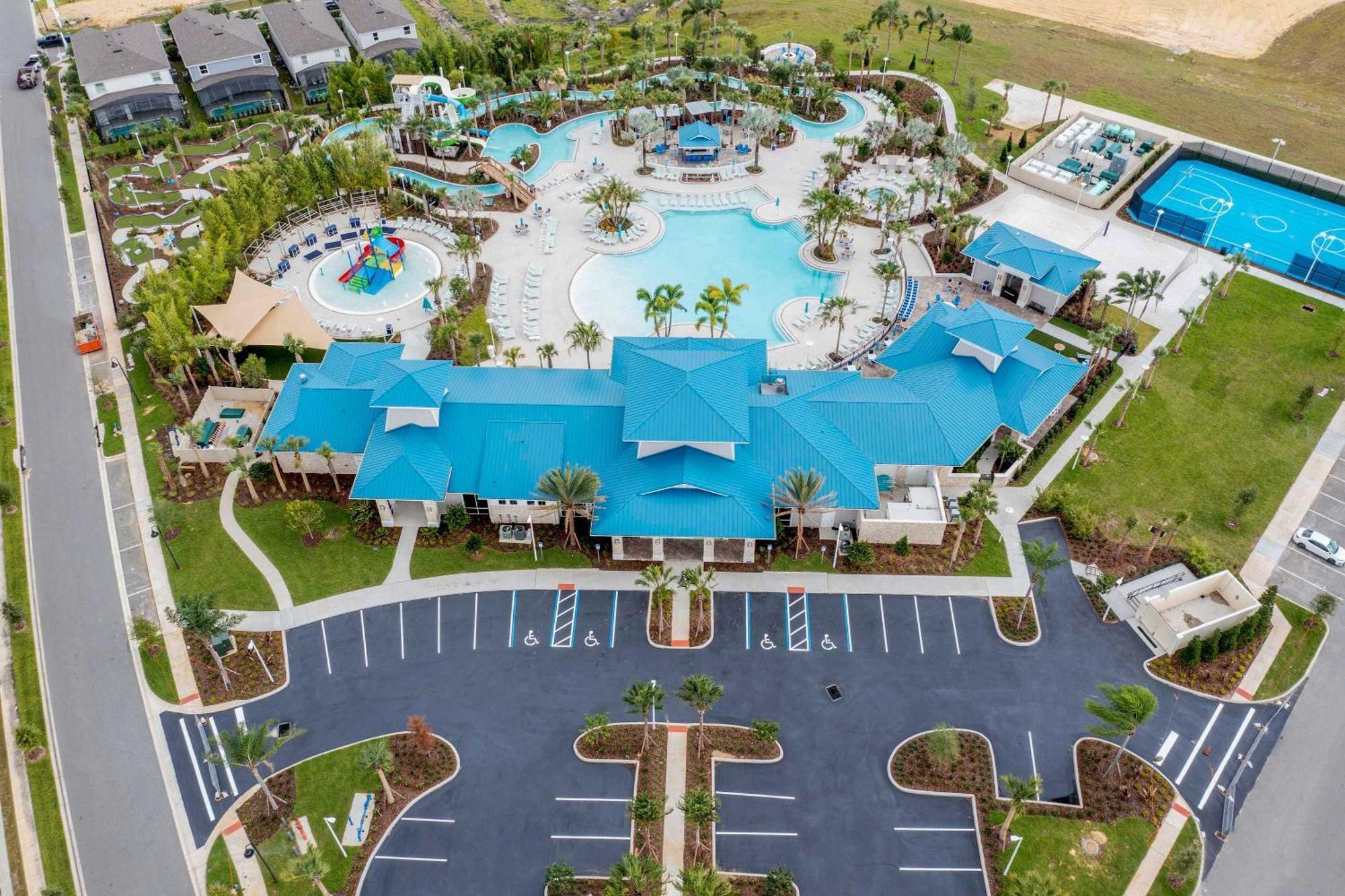 Chic 10br Retreat With Themed & Pool * Orlando