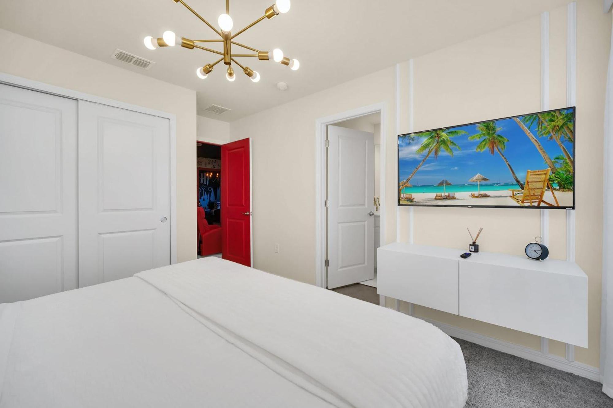 Holiday home Chic 10br Retreat With Themed & Pool