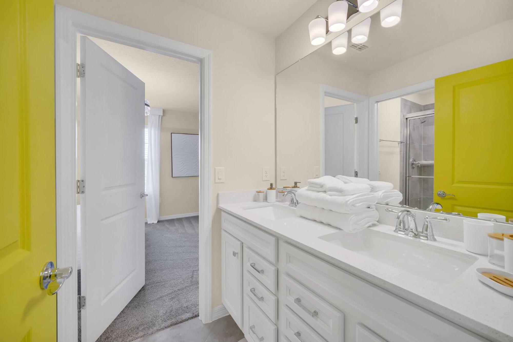 Chic 10br Retreat With Themed & Pool * Orlando
