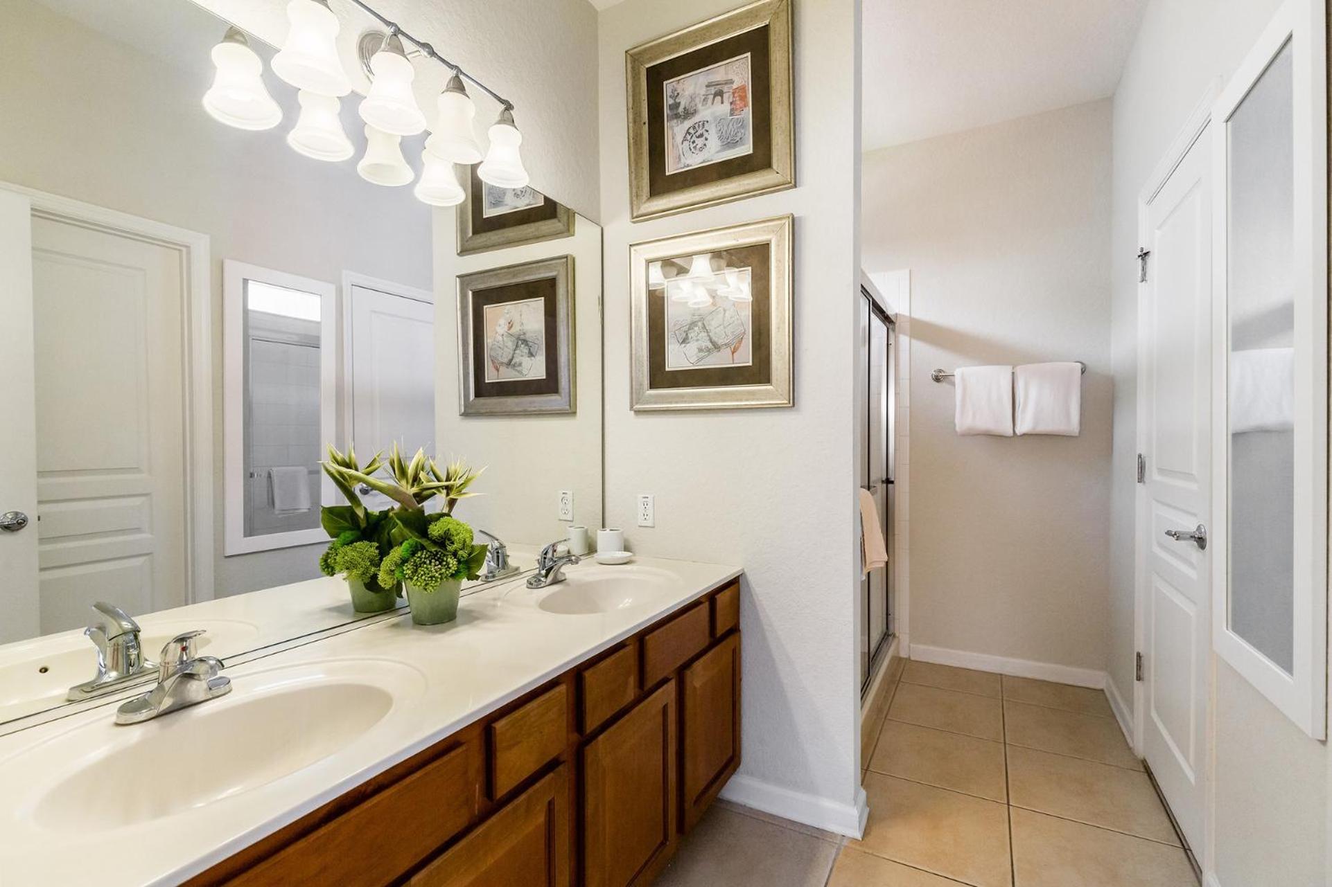 Villa Oasis: 5 Bed Villa6504 *