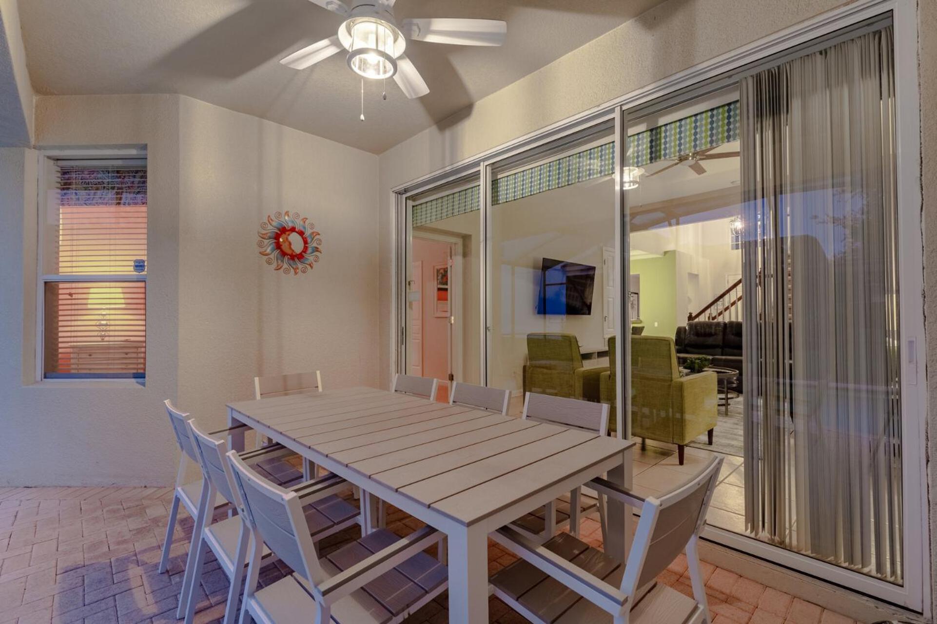 Oasis: 5 Bed Villa6504