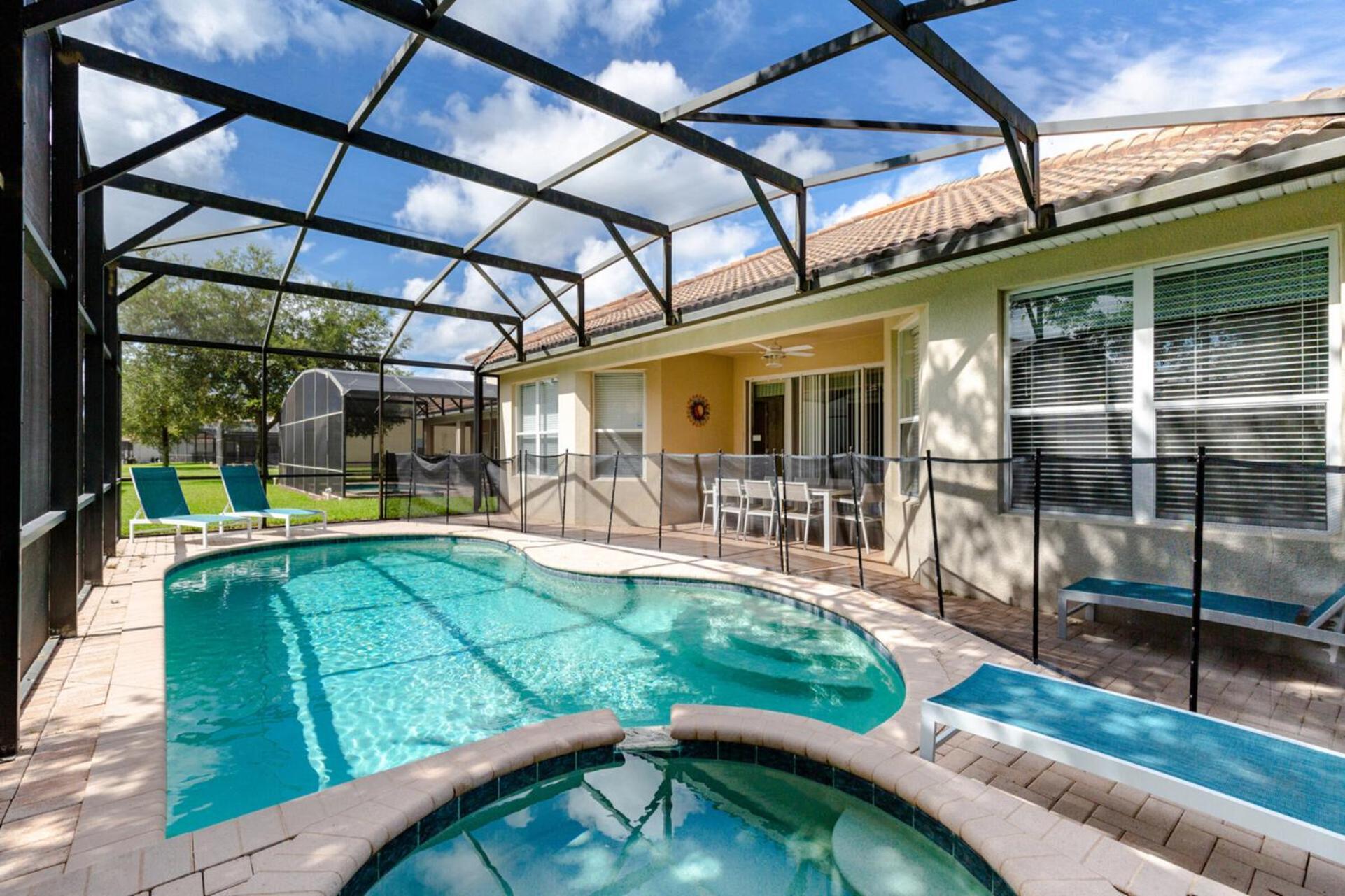 Oasis: 5 Bed Villa6504 Villa *