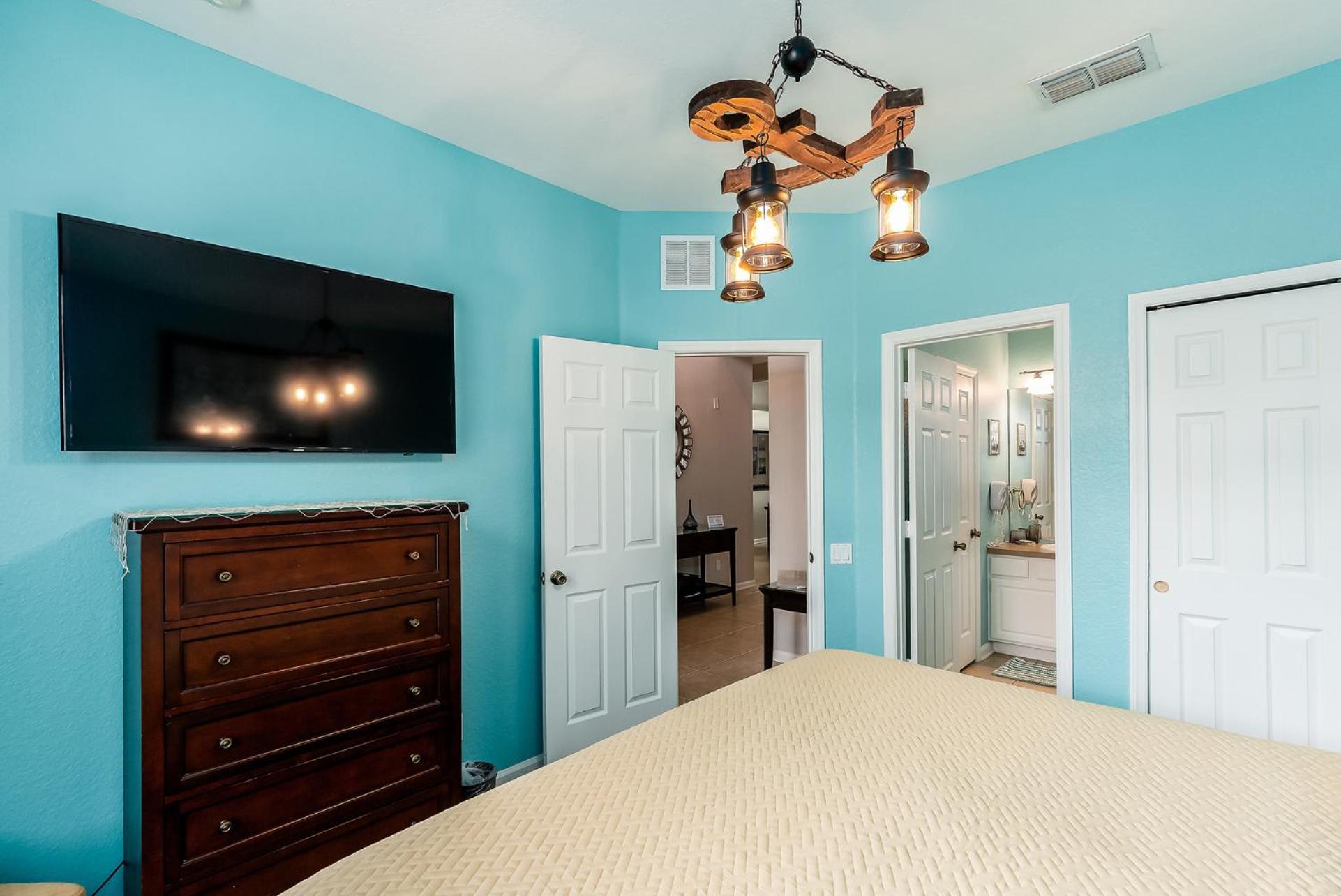 Charming With 5 Bedrooms6499