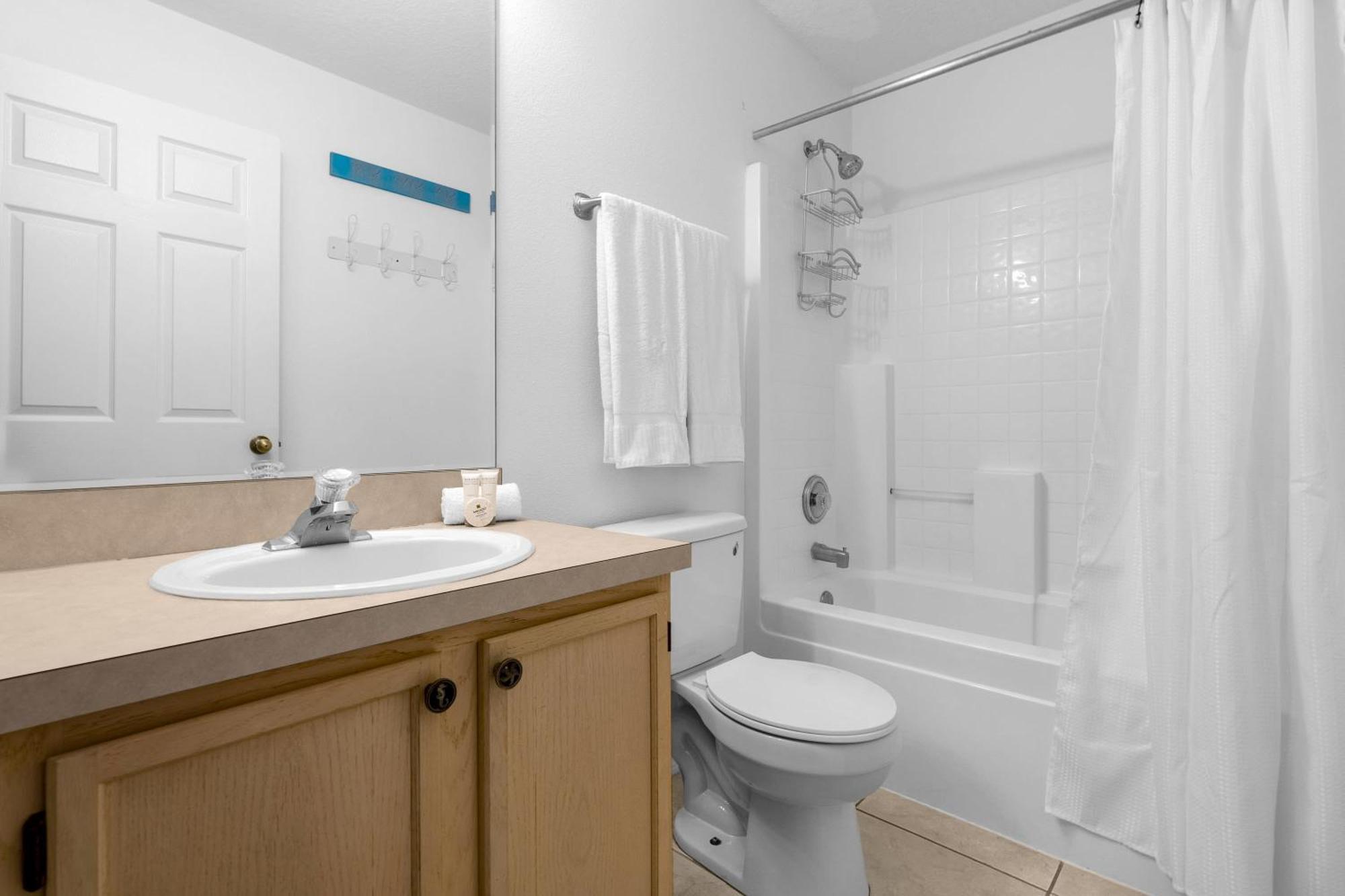 Holiday home Upstay - Games & Private Pool Family