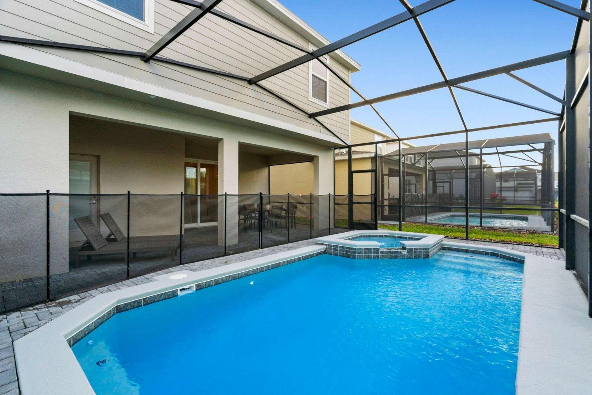 Chic 7bed With Private Pool, Theme Bedrooms * Orlando