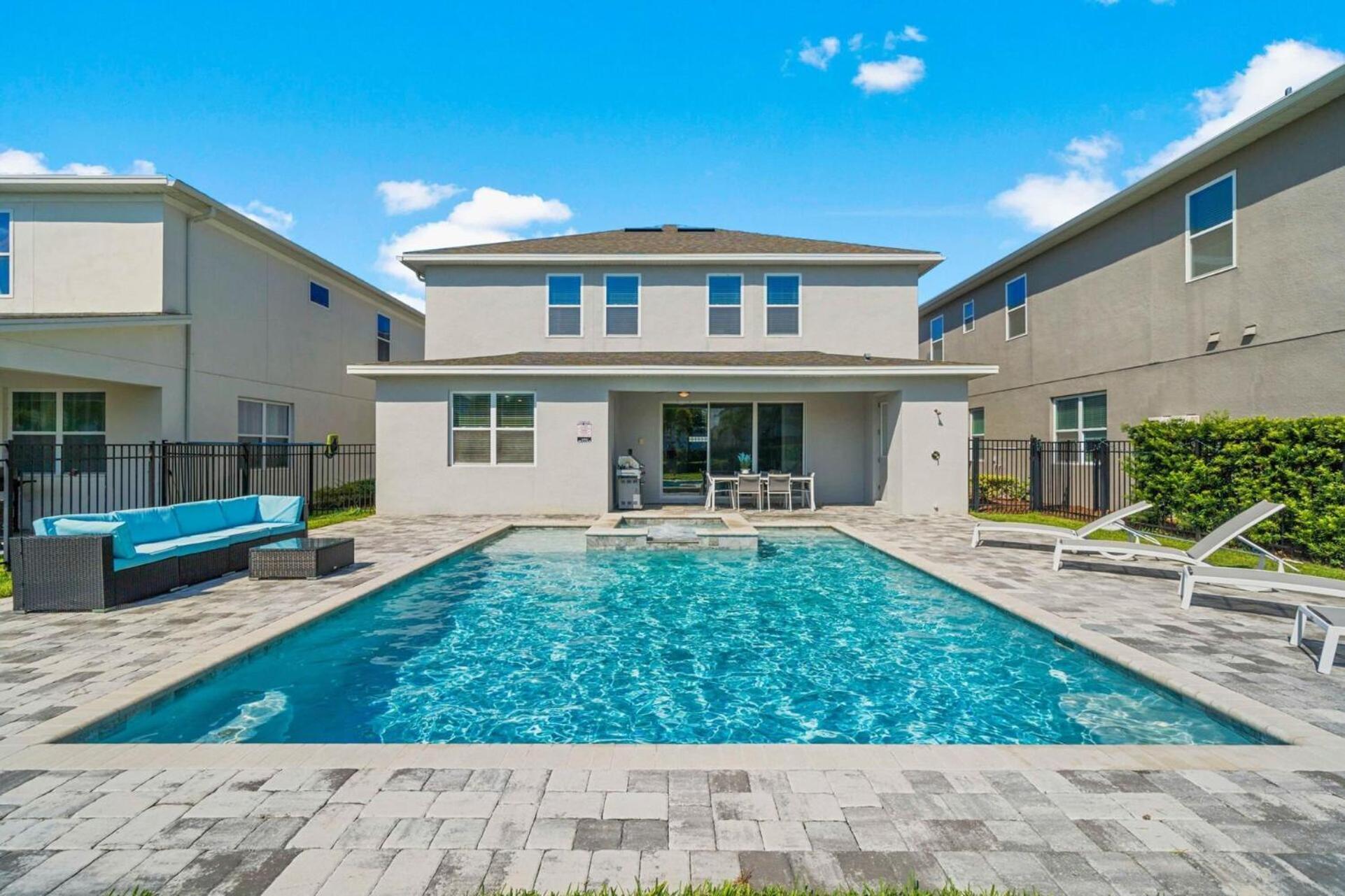 Ultimate Luxury Retreat: 5 Bedroom With Pool And Jacuzzi * Orlando