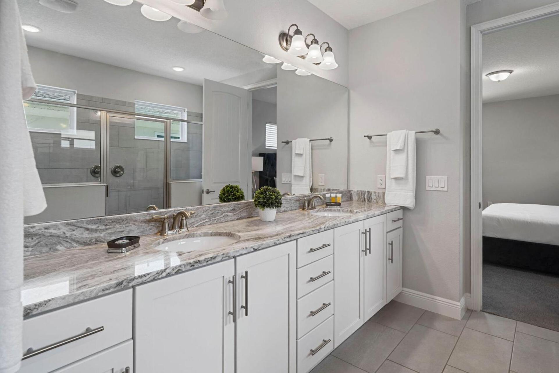 Ultimate Luxury Retreat: 5 Bedroom With Pool And Jacuzzi Orlando