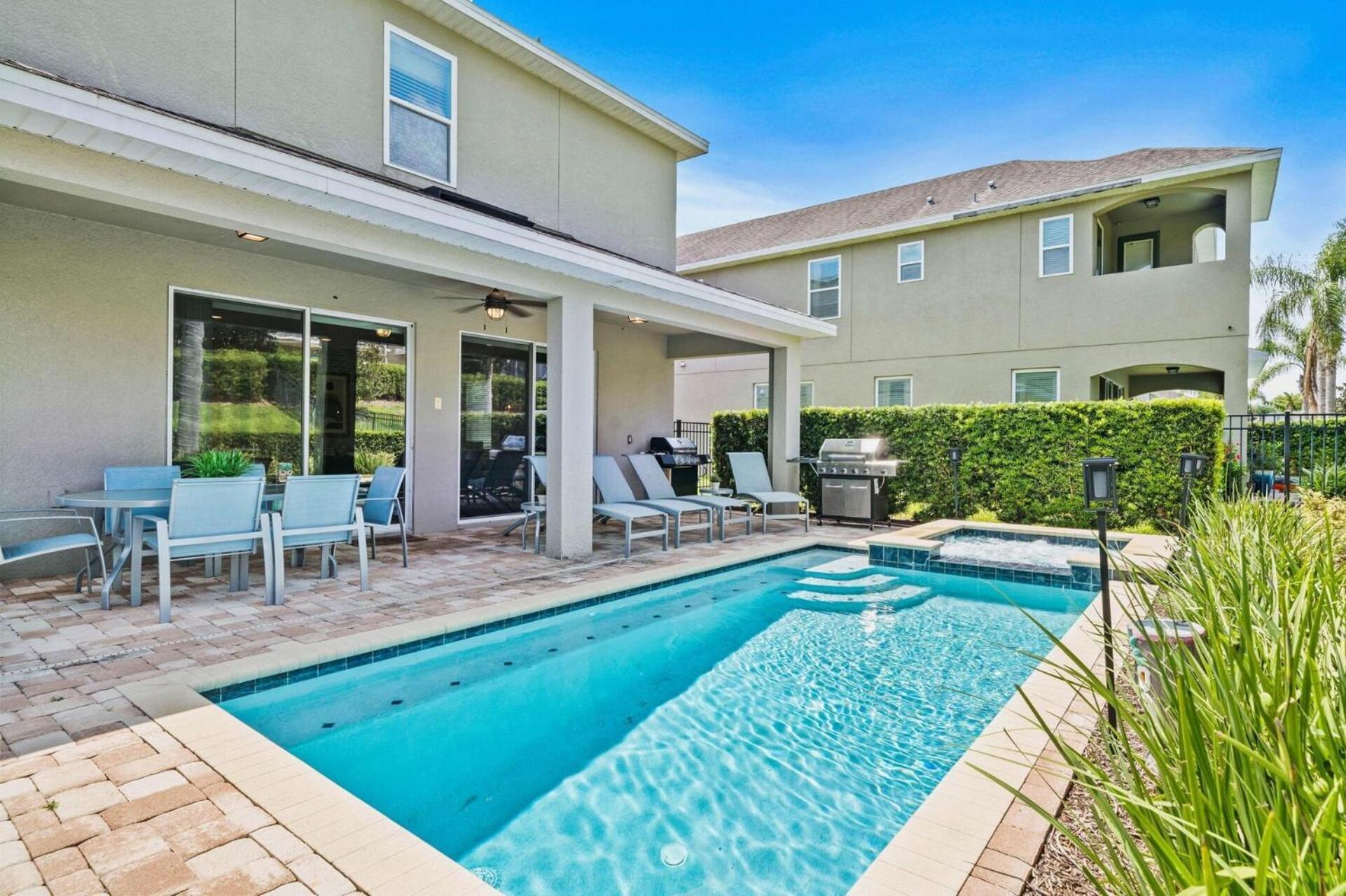 Experience Magic And Luxury Just Minutes From * Orlando