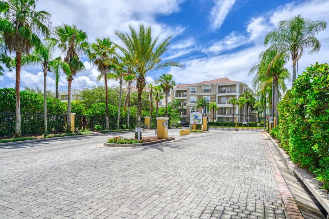 Th33 - 3 Bedroom Townhome Across Epic Universe Holiday home Orlando