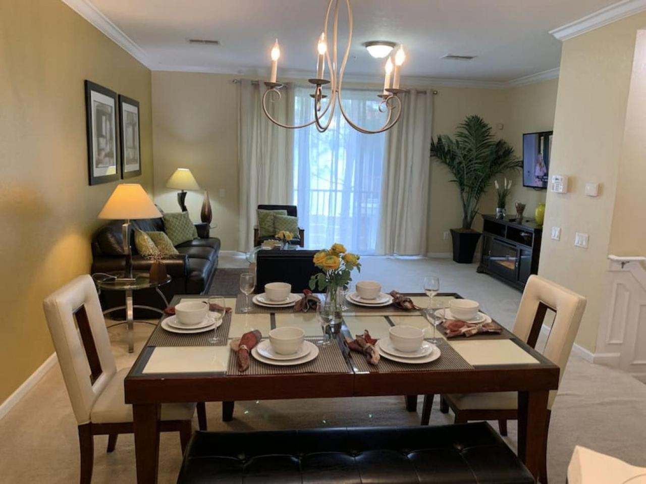 Th33 - 3 Bedroom Townhome Across Epic Universe Holiday home *
