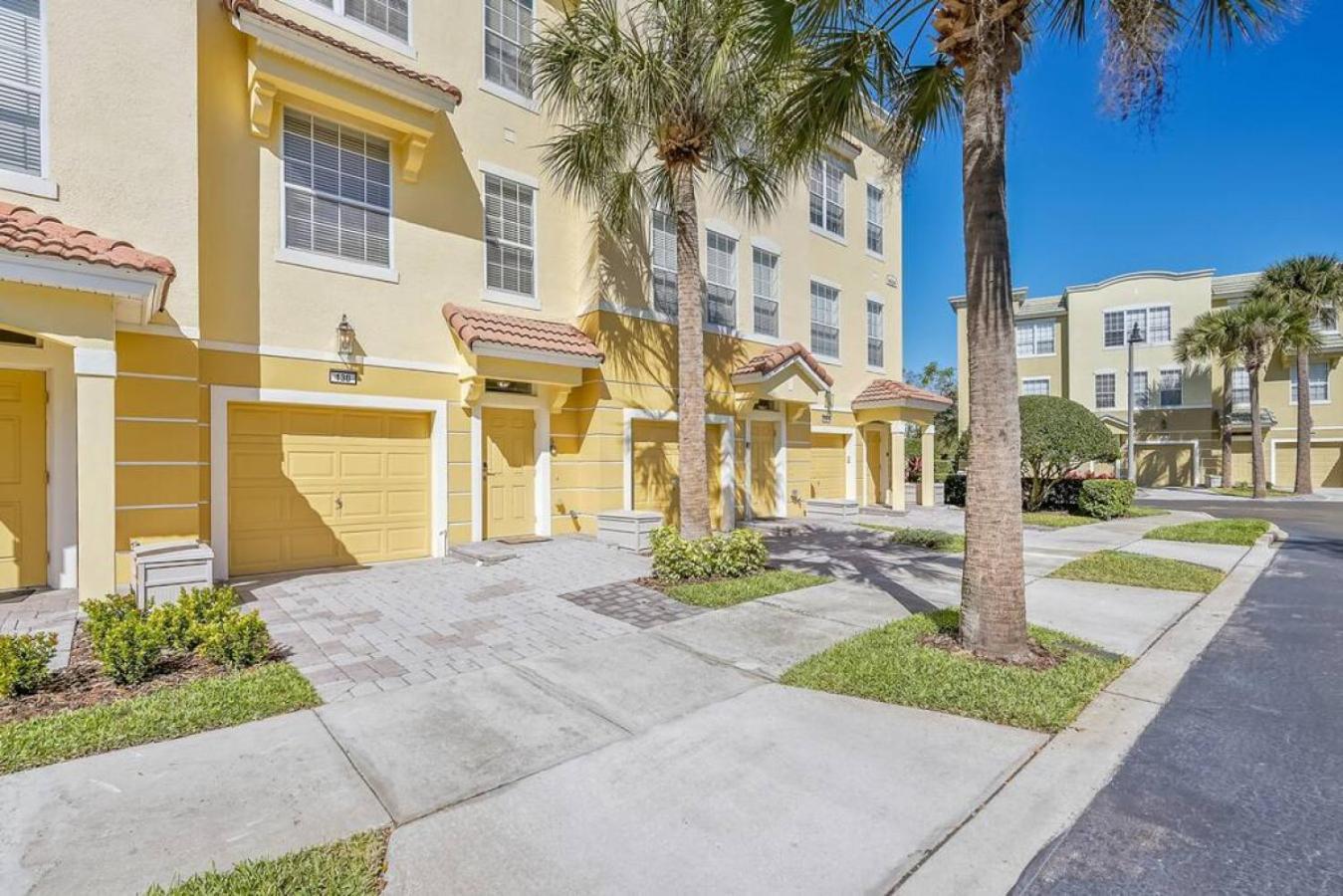 Th130 - Near Epic Universe & Convention Center Holiday home *